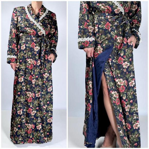 NEW VTG! Women's Fantasies by Morgan Taylor Floral Silk Wool Robe M Blue Pink - Picture 2 of 9